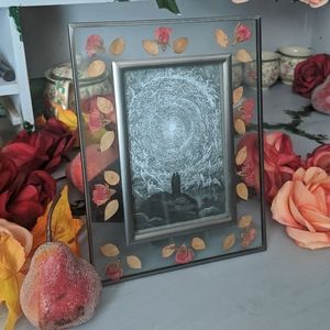 Pressed flower picture frame